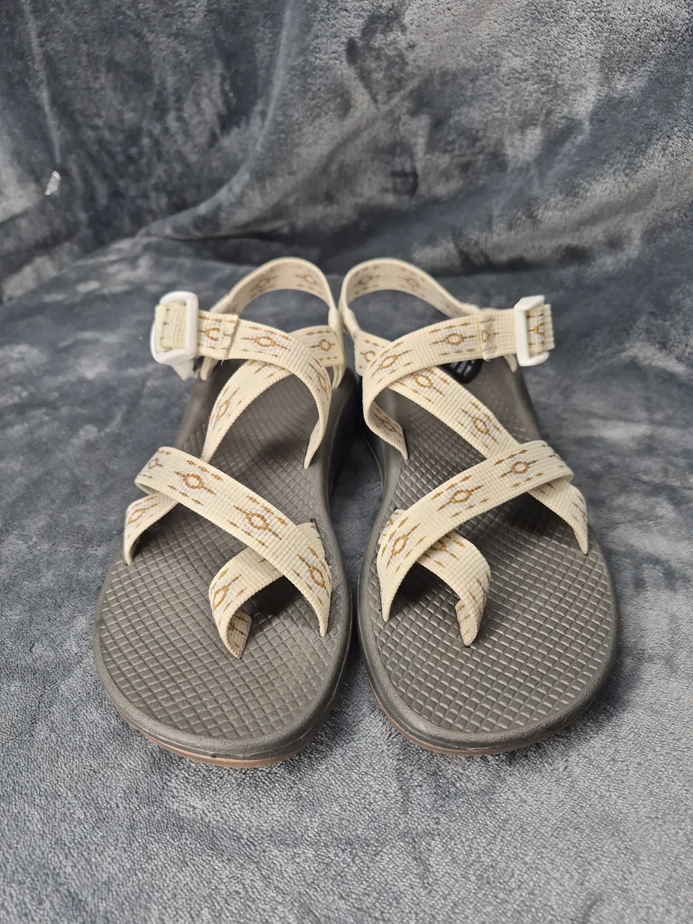 Chaco’s Z/Cloud 2 Sandal Oculi Sand Sz 7 Beige Color